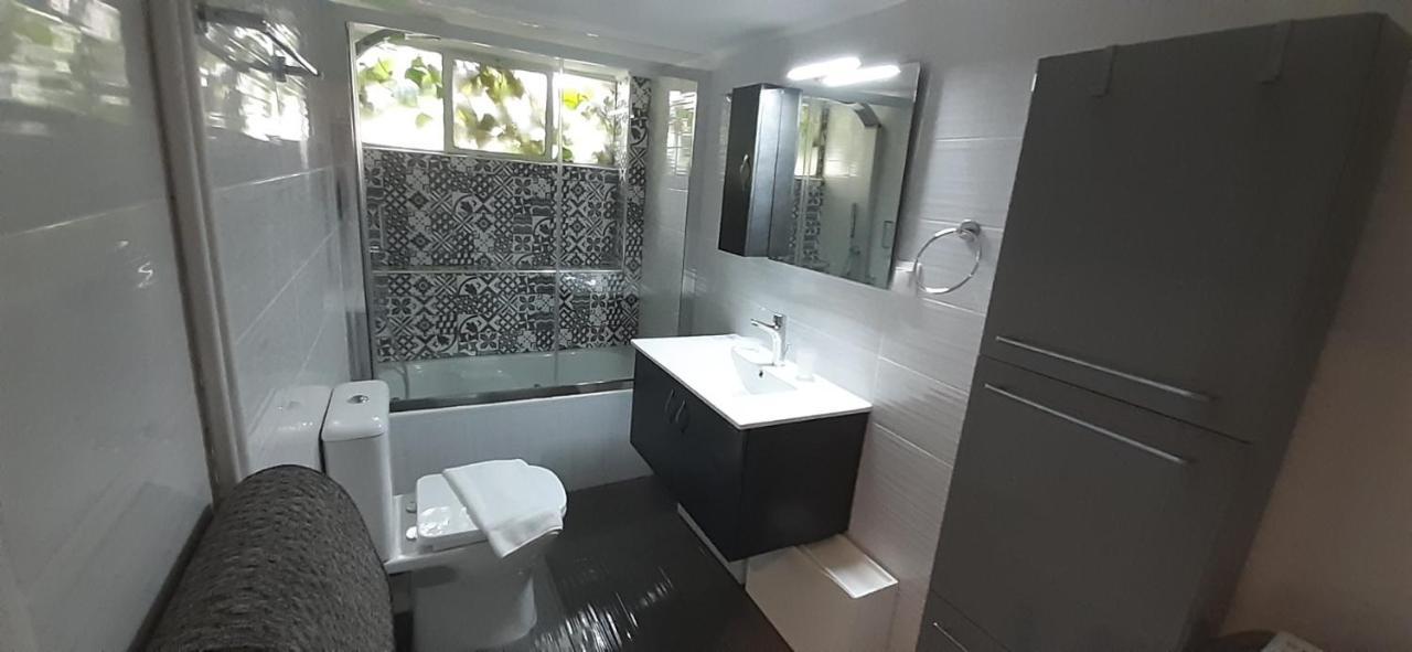 Stunning Central Apartment Афины Экстерьер фото